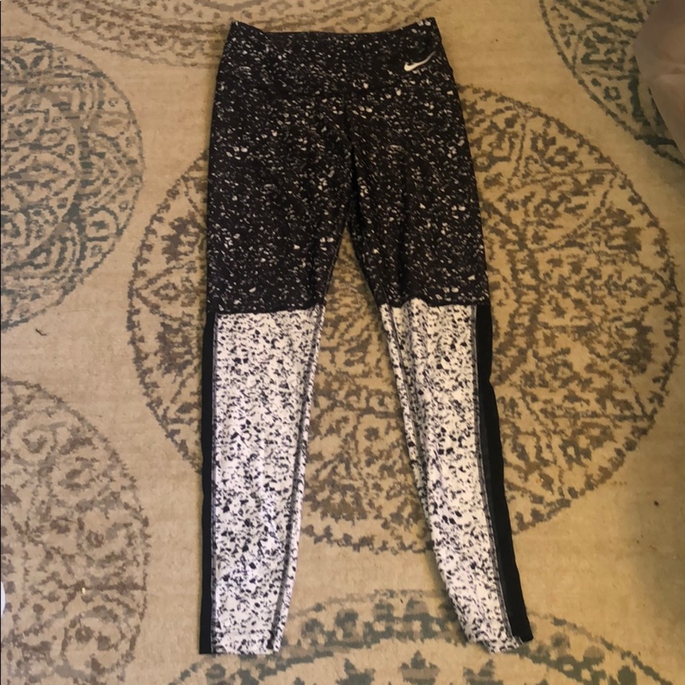 Nike leggings